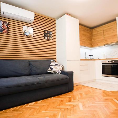 White Central Apartment Варна Екстериор снимка